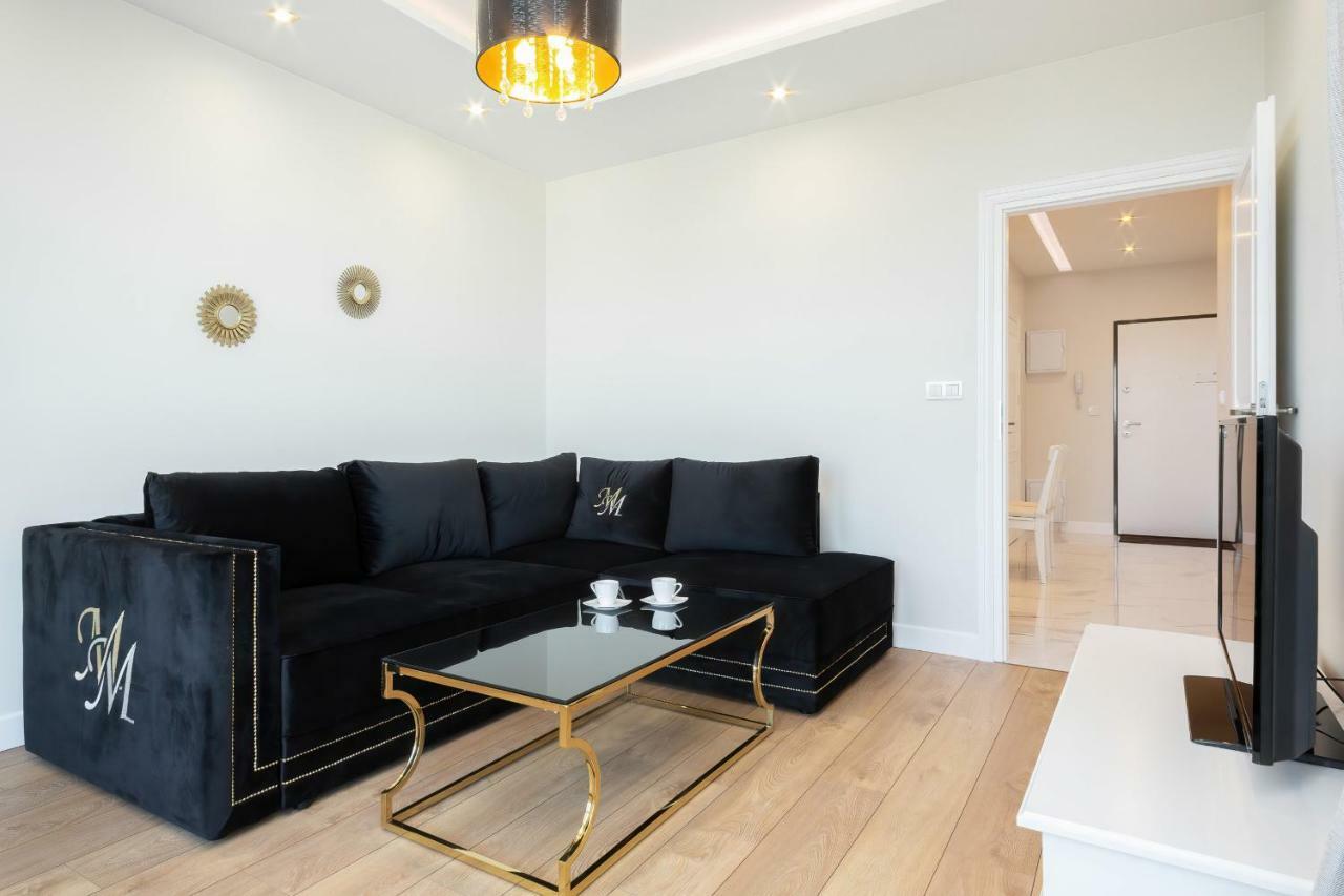 Apartments Aura Sky By Noclegi Renters วอร์ซอ ภายนอก รูปภาพ