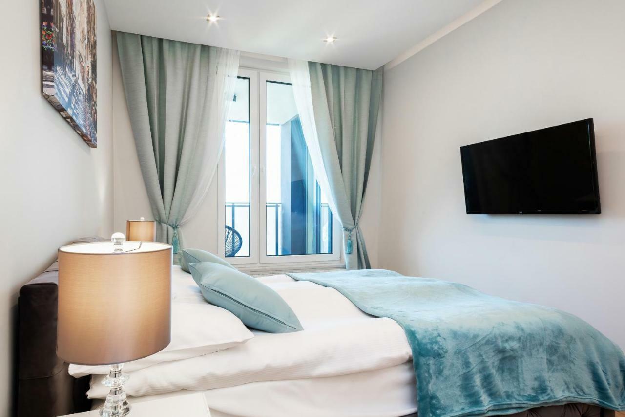 Apartments Aura Sky By Noclegi Renters วอร์ซอ ภายนอก รูปภาพ
