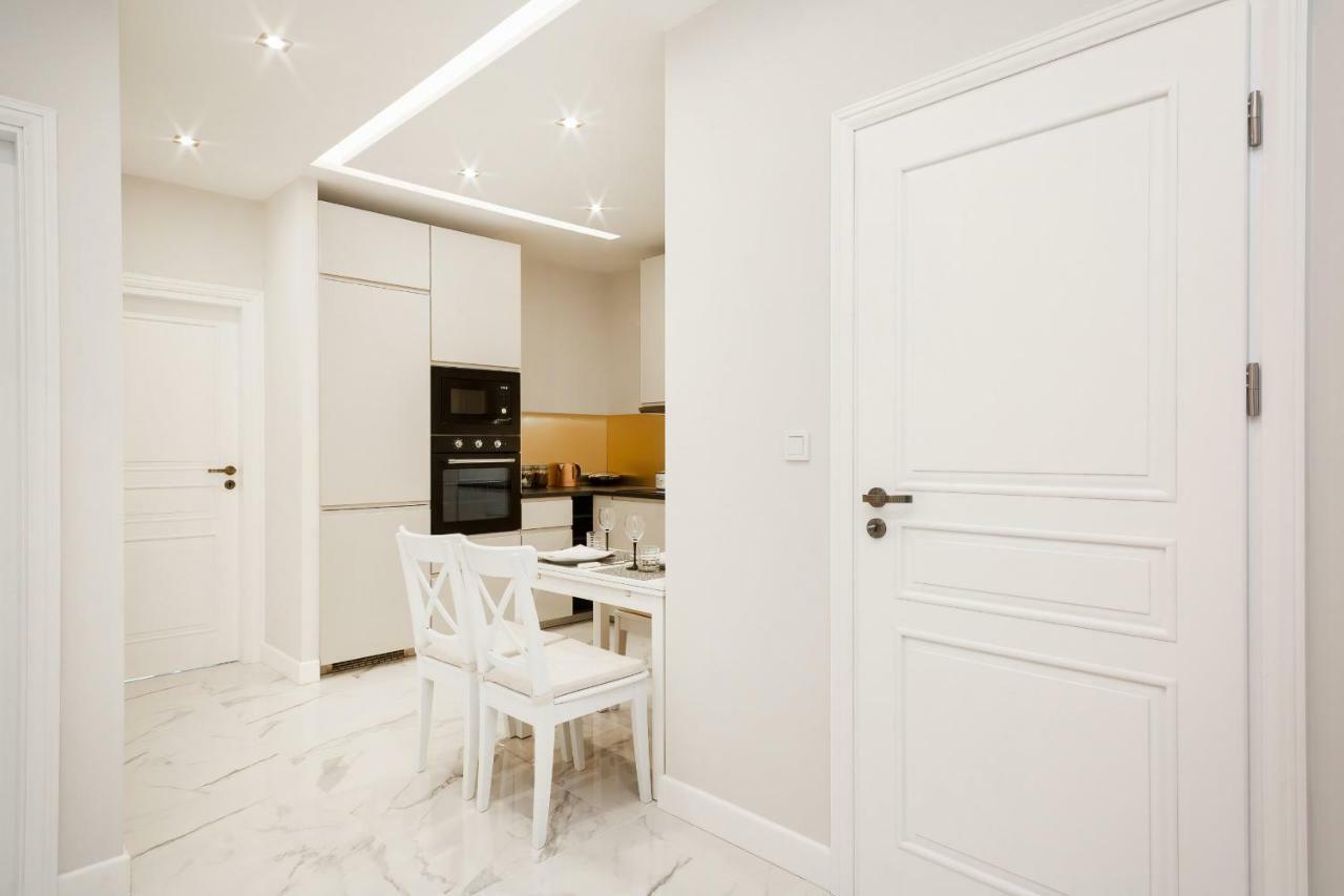 Apartments Aura Sky By Noclegi Renters วอร์ซอ ภายนอก รูปภาพ