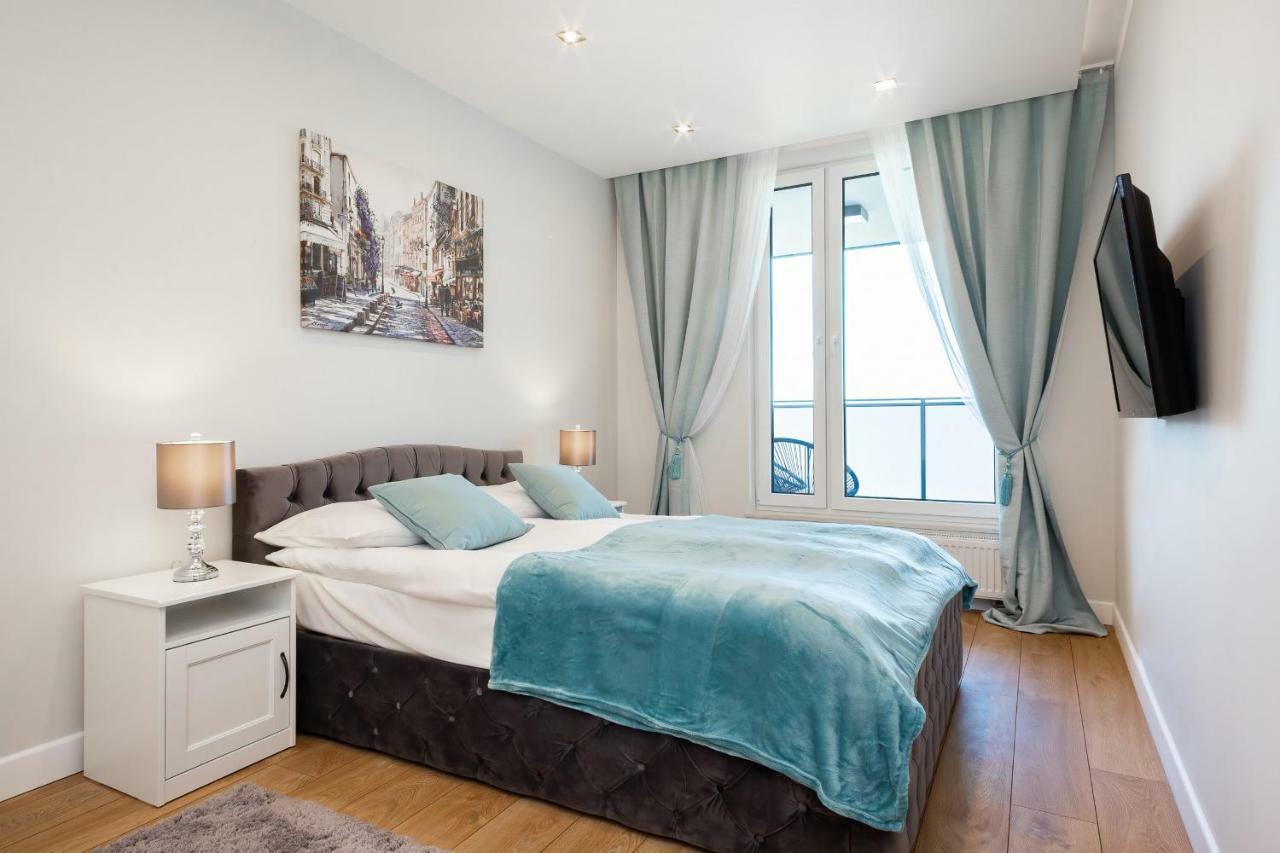Apartments Aura Sky By Noclegi Renters วอร์ซอ ภายนอก รูปภาพ